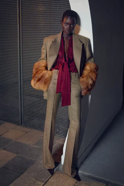 Look 19